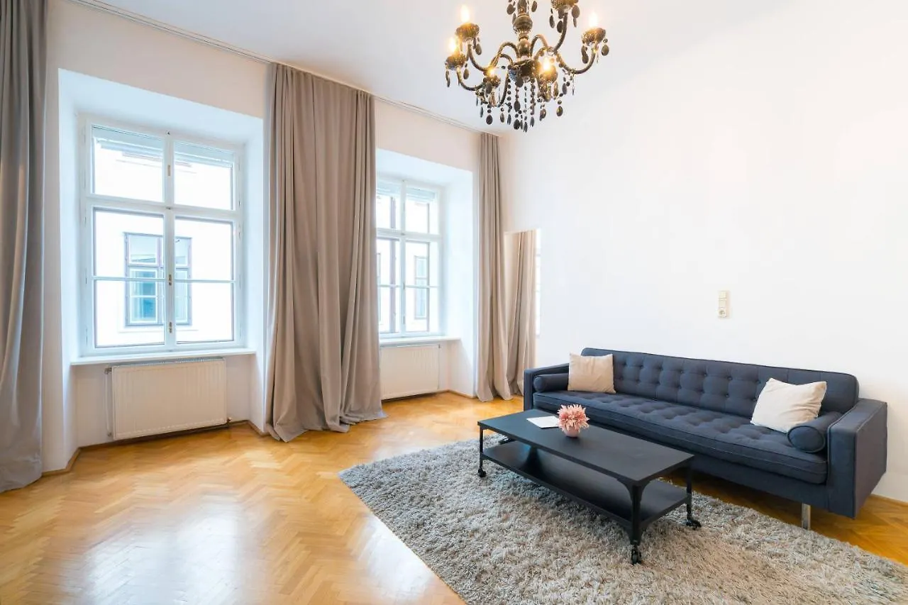 Vienna Residence, Volkstheater - Parliament Apartment