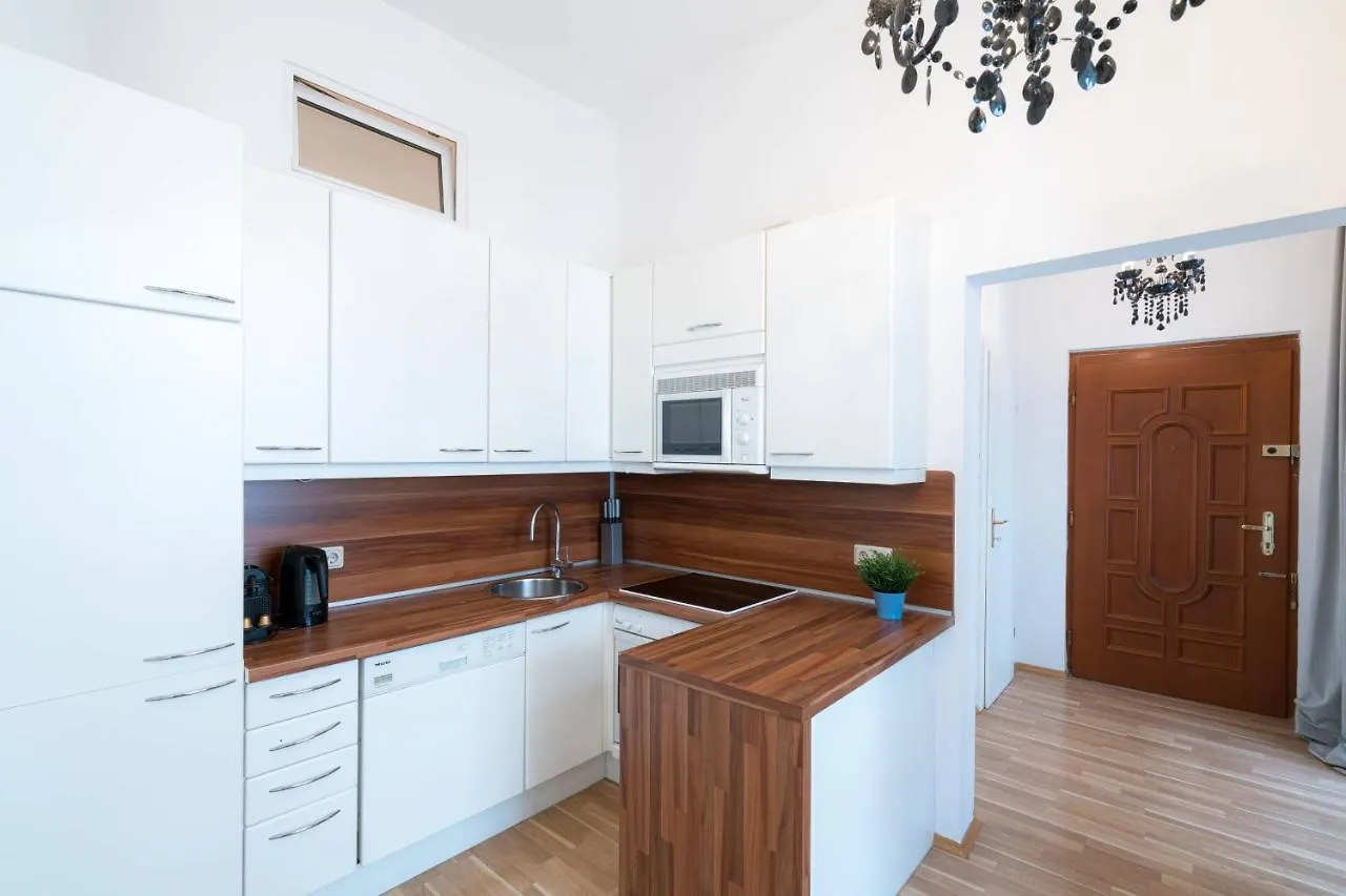 Vienna Residence, Volkstheater - Parliament Apartment